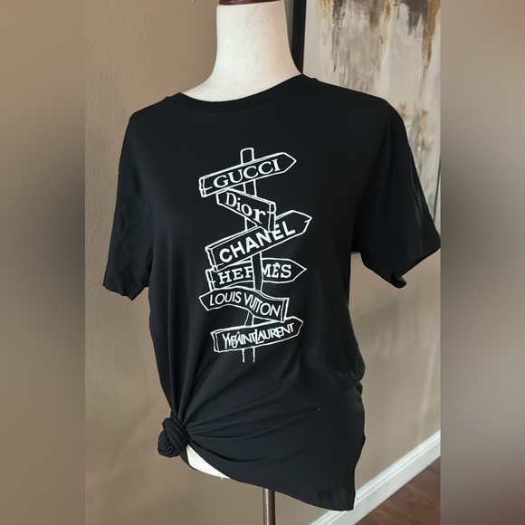 Designer tee - Picture 3 of 6